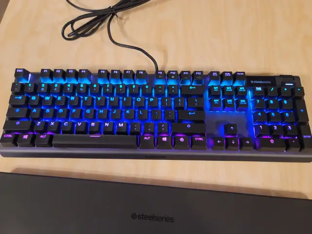 SteelSeries Apex 5 Backlit Hybrid Mechanical Gaming Keyboard in Mice, Keyboards & Webcams in Mississauga / Peel Region - Image 6