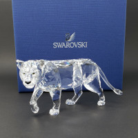 SWAROVSKI CRYSTAL FIGURINE ~ LION MOTHER ~ MINT CONDITION IN BOX