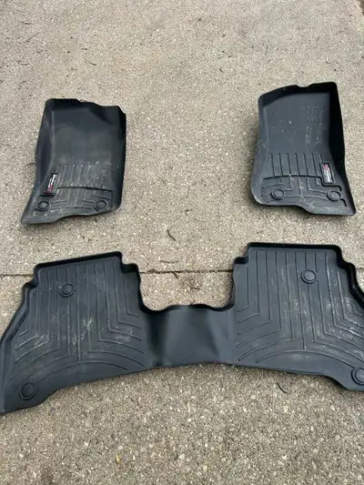 Weather tech floor mats off a 2020 Jeep gladiator. Call or text Bill 519-983-0403 $50