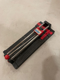 Tile Cutter - manual - light weight. Works perfectly 