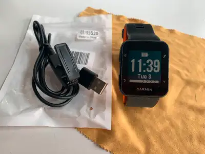 Garmin Forerunner35 Unisex Adults GPS Running-Hiking Smartwatch, View more