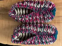 Pantoufles en laine tricotées main. Grandeur 7 femmes