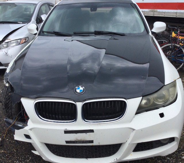 2011 BMW front end damage in Cars & Trucks in Mississauga / Peel Region