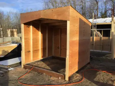All Plywood is 3/8 fir exterior grade (No spruce plywood) Roof is built from 2x6 On 4x6 treated skid...