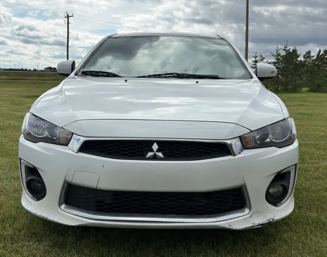 2017 Mitsubishi Lancer ES 557016744954449923