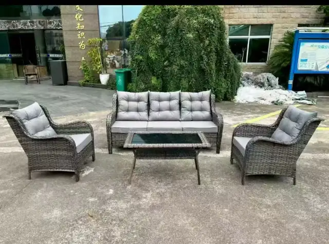 5-Person Outdoor Wicker Sofa Seating Group With Cushions in Patio & Garden Furniture in Markham / York Region - Image 2