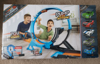 Brand New Xtreme Air Chargers 3-in-1 Stunt Loop Playset