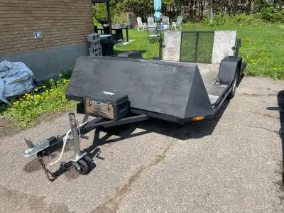Trailer 6x8 Profil bas Rampe Parfait pour vtt-cote a cote ou skidoo. Autres usages Negotiable