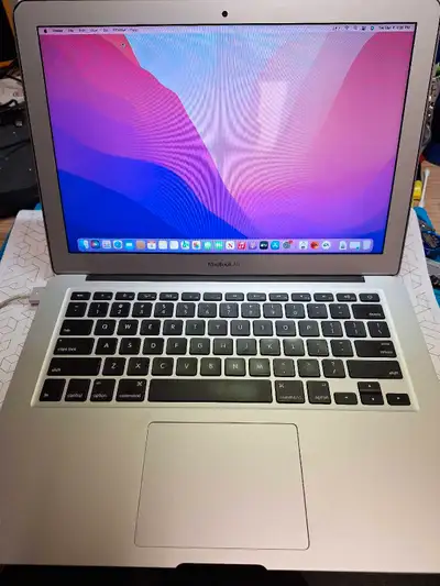 Apple MacBook Air 13 (2017) CPU:I5 RAM:8GB Storage:256SSD Unlocked‼️ Quick delivery Winnipeg, 60 Day...