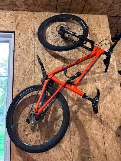 Rocky Mountain Thunderbolt Mountain Bike, View more