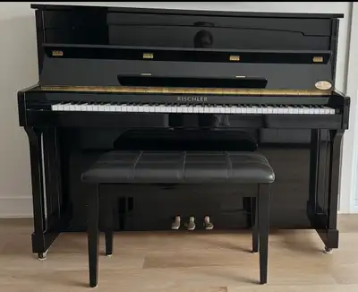 PIANO ALLEMAND RISCHLER – TRÈS PEU SERVI PRIX FERME : 1 400 $ (Réduit pour vente rapide). ✨ État Exc...