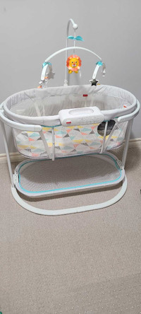 $60 OBO - BASSINET *NEW CONDITION*