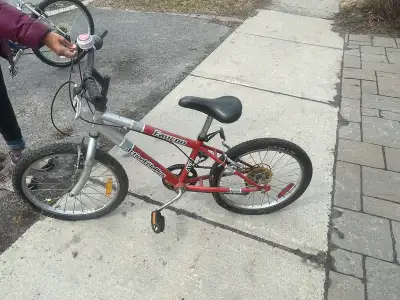 Falcon Action Vélo Plus bicyclette/ bicycle pour enfants 6 à 9 ans For kids 6 to 9 years old. Specif...