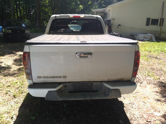 2009 Chevrolet Colorado Crew Cab $3300 in Cars & Trucks in Kitchener / Waterloo - Image 4