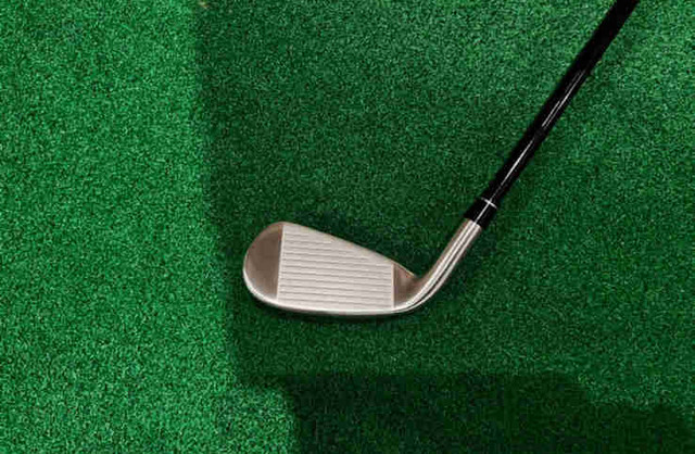 TaylorMade SIM 2 DHY Utility 4 iron Golf Club  in Golf in Mississauga / Peel Region