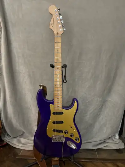 Custom built strat alder body royal purple nitro paint luthier built neck with reverse headstock spe...