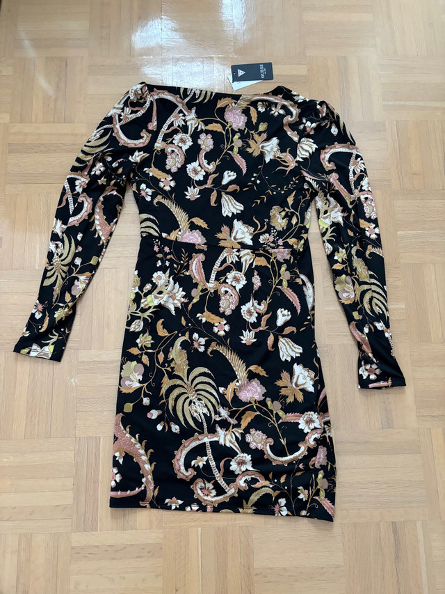 Dress Guess, NEW, size M dans Femmes - Robes et jupes  à Laval/Rive Nord - Image 2