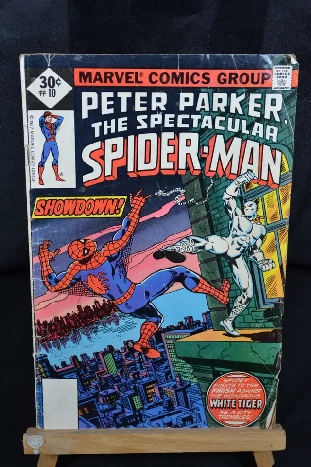 Peter Parker The Spectacular Spider-Man # 10 - 1977 - Marvel in Comics & Graphic Novels in Winnipeg - Image 2