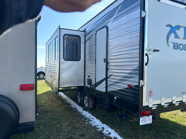 2019 XLR Boost toy hauler 27qbx  in Travel Trailers & Campers in Calgary - Image 3