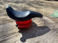 Like new seat for streetbob 