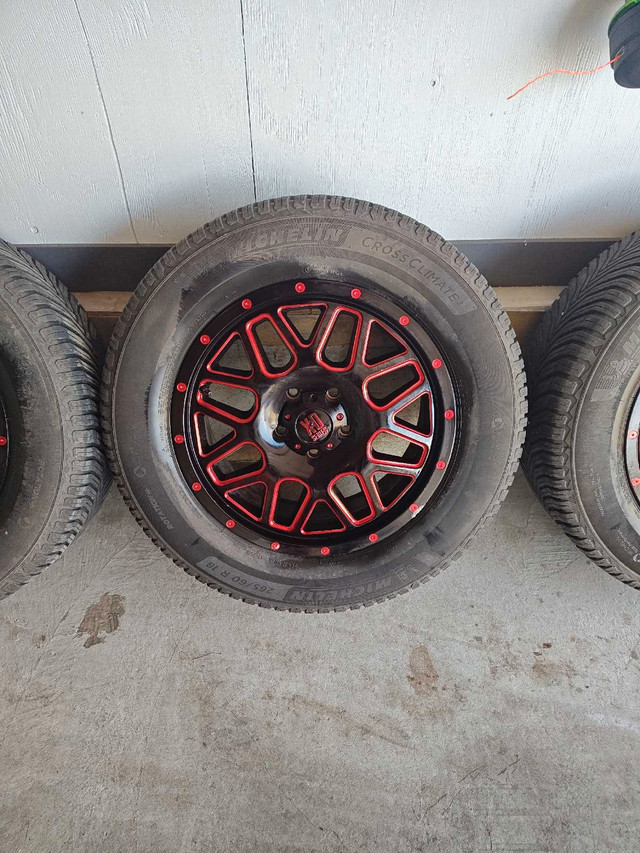 265/60 18r Michelin Cross climate2 on xd grenade rims in Tires & Rims in Strathcona County