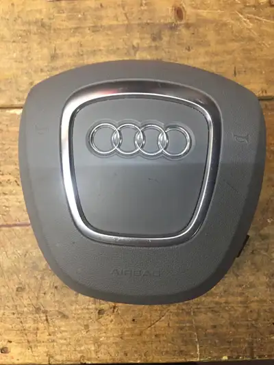 Audi airbag, should work for various Audi vehicles. Believe it was from an Audi A4 Never blown. Stil...