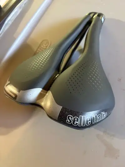 Selle Italia S5 Superflow Bike Saddle, View more