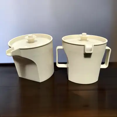 Ensemble Tupperware vintage Amande – Pot à crème et sucrier, View more