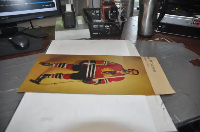 Ken wharram Chicago Black Hawks nhl hockey 1964 from quebec 1 in Arts & Collectibles in Victoriaville - Image 3