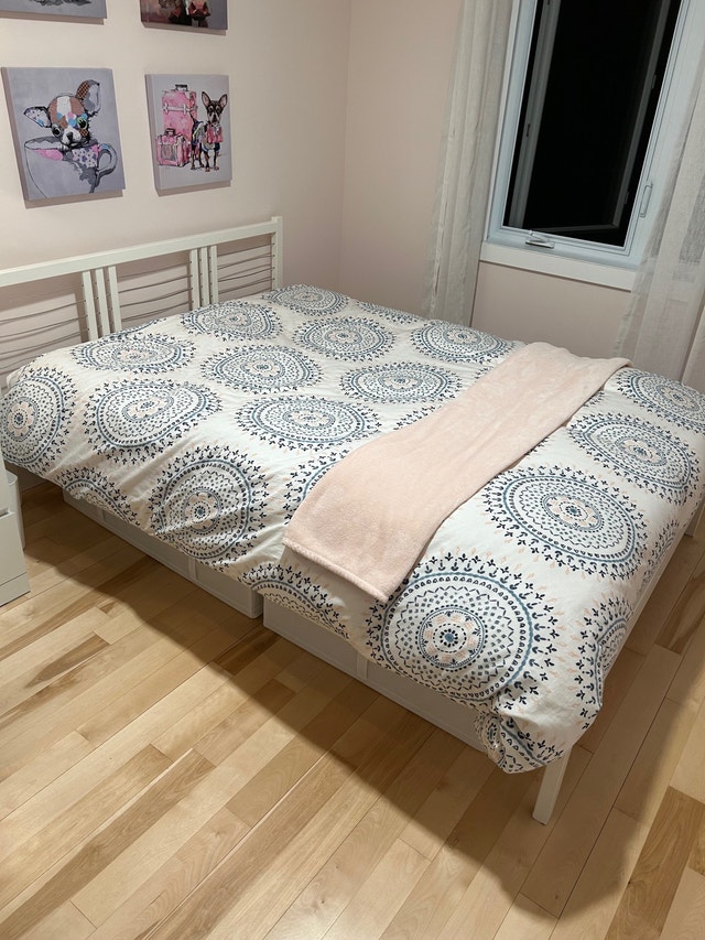 Lit double ikea avec rangement Lits et matelas Ville de Montréal
