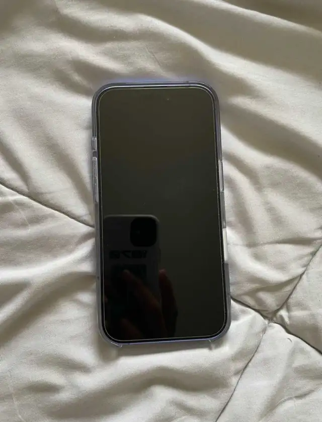 Iphone16 in Cell Phones in Leamington - Image 3