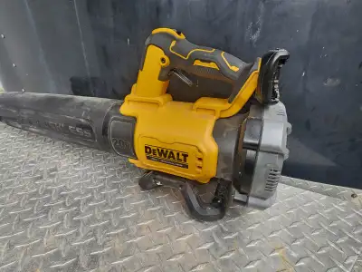 DEWALT 20V MAX XR Lithium-Ion  Brushless Handheld Leaf Blower, View more