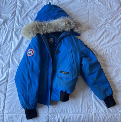 PBI Blue Canada Goose Chilliwack Bomber Down Winter Jacket 【 Womens Small 】 Good condition overall,...