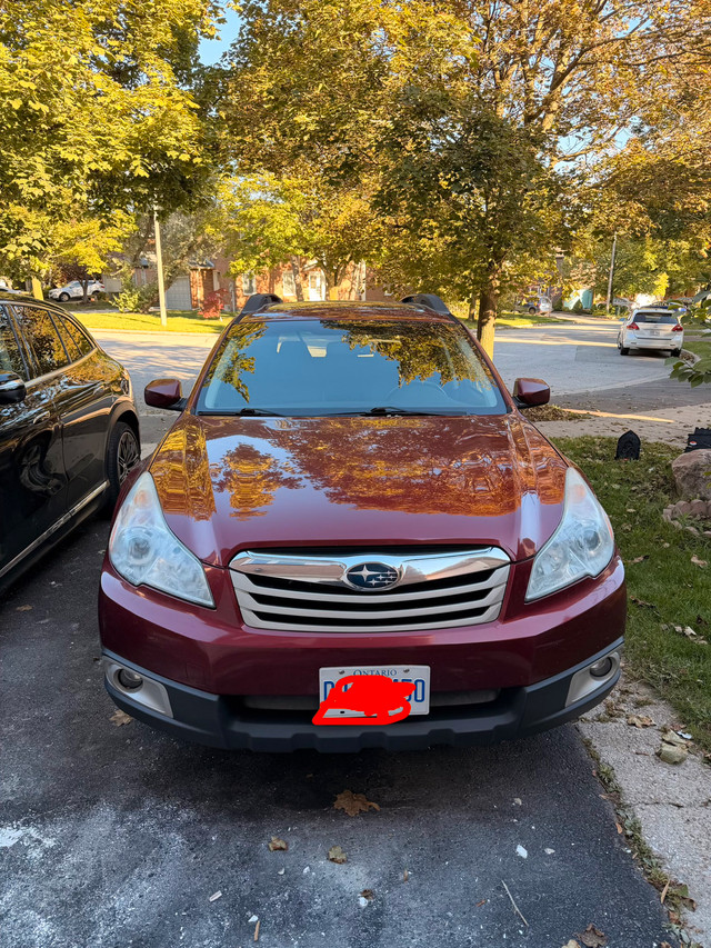 2011 Subaru outback in Cars & Trucks in Markham / York Region
