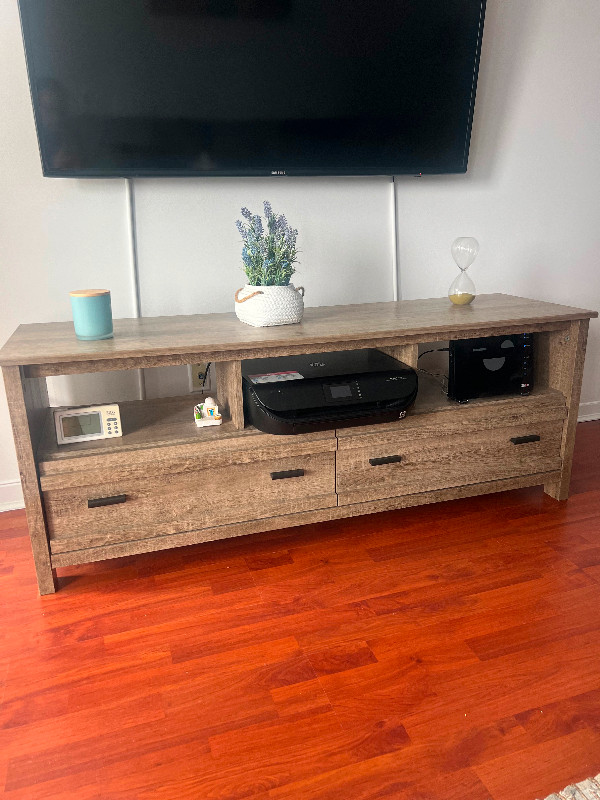 Tv stand dans Meubles de télé et unités de divertissement  à Ville de Montréal - Image 3