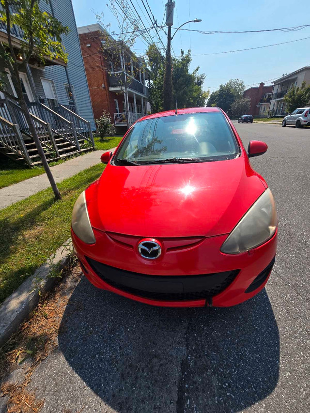 mazda 2 2011 dans Autos et camions  à Saint-Hyacinthe - Image 4