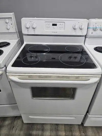 Frigidaire 30" White Electric Ceramic Top Stove Oven Range CAN D, View more