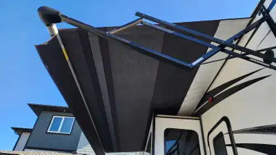 Brand new 18' RV Awning Fabric from Carefree of Colorado. Fits Carefree Travel'r and potentially oth...
