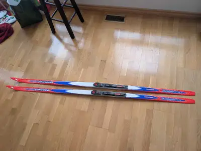 Madshus Lillehammer Cross country skis classic pilot bindings, View more