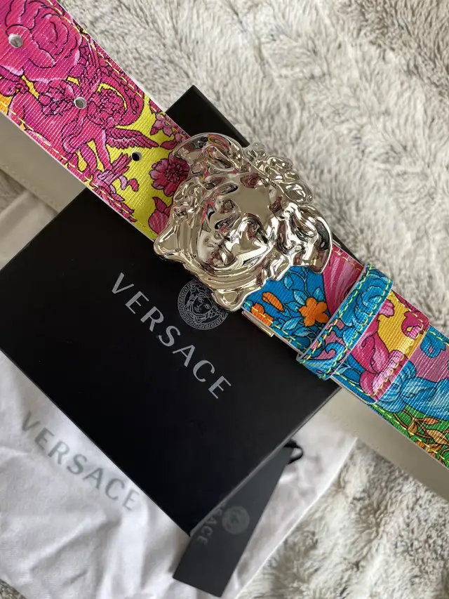 Versace Mens Reversible Belt Brand New in Box in Men's in City of Toronto - Image 2