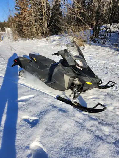 2011 skidoo gtx 550 fan. Electric start and reverse. Only 900 km on complete engine rebuild and new...