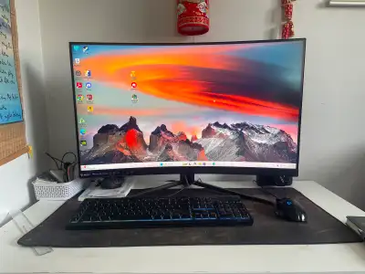 Complete Gaming Setup – Lian Li White Tower + MSI 32" Curved 165Hz + RTX 2080 Ti – $1,250 OBO Price:...