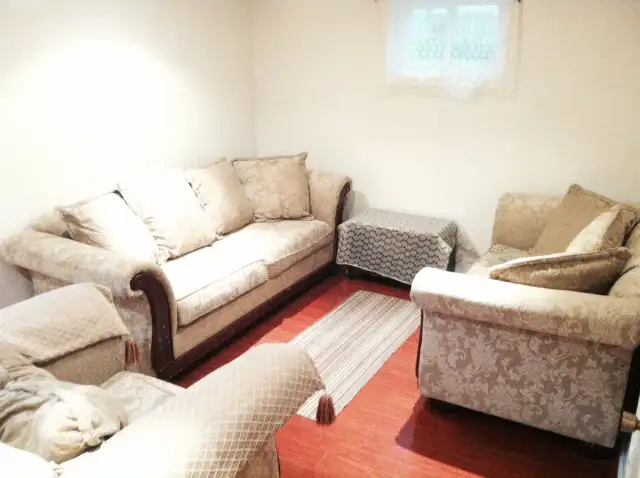 Room for 2 students or couple in a basement apartment in Room Rentals & Roommates in City of Toronto - Image 2