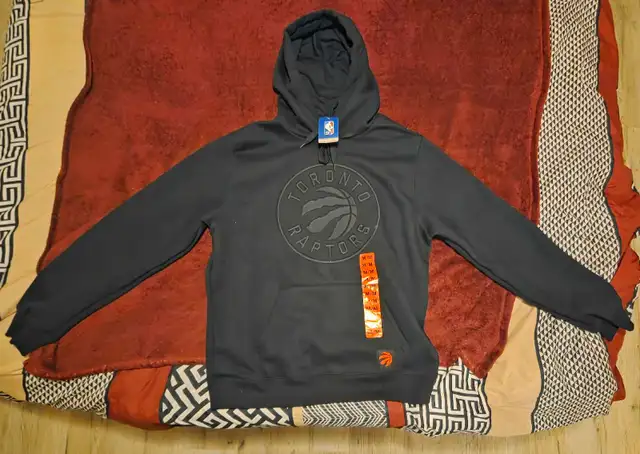 Toronto Raptors Pullover Hoodie (Brand New, Medium) in Men's in Mississauga / Peel Region - Image 2