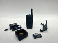 Motorola SL300 MotoTRBO UHF 99 Channel Portable Radio