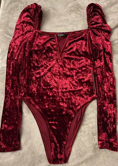 Womens Burgundy Velvet Bodysuit with snaps. Size XS.