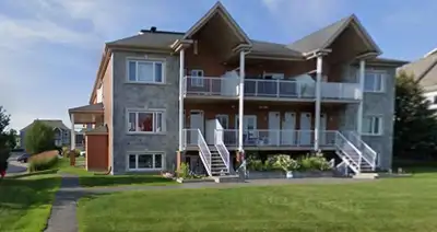 Grand Condo 3 1/2 à louer