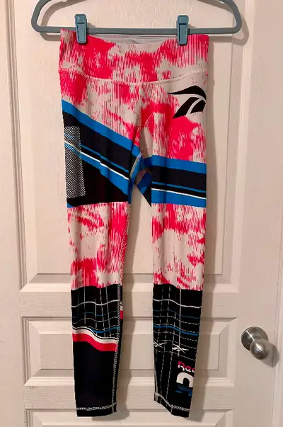 Reebok leggings size small Price firm, pick up only First come first serve, no holds on any items wi...