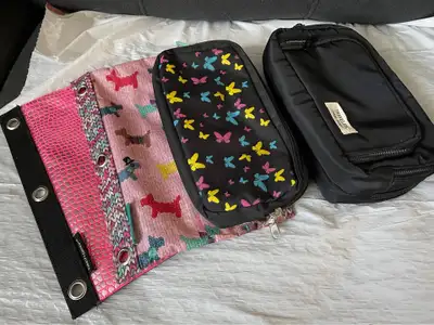 Lot coffres à crayons à donner., View more