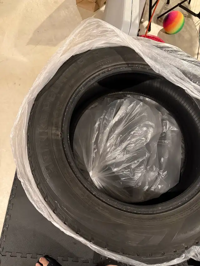 16” Winter Tires Hakkapeliitta 205/60/16 in Tires & Rims in Markham / York Region - Image 10